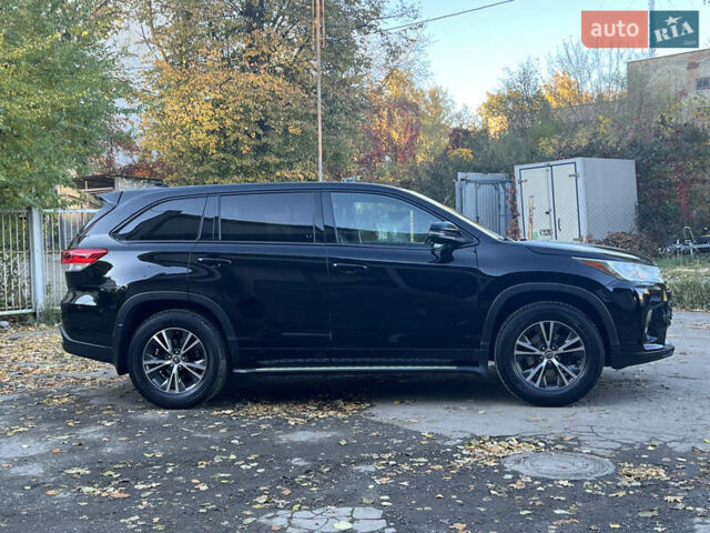 Черный Тойота Хайлендер, объемом двигателя 3.46 л и пробегом 200 тыс. км за 24500 $, фото 18 на Automoto.ua