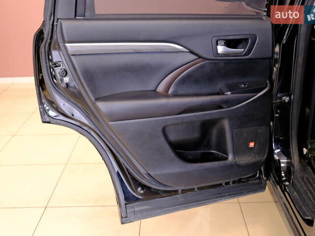 Чорний Тойота Хайлендер, об'ємом двигуна 3.5 л та пробігом 164 тис. км за 25900 $, фото 36 на Automoto.ua