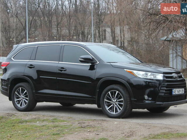 Черный Тойота Хайлендер, объемом двигателя 3.46 л и пробегом 60 тыс. км за 26999 $, фото 4 на Automoto.ua