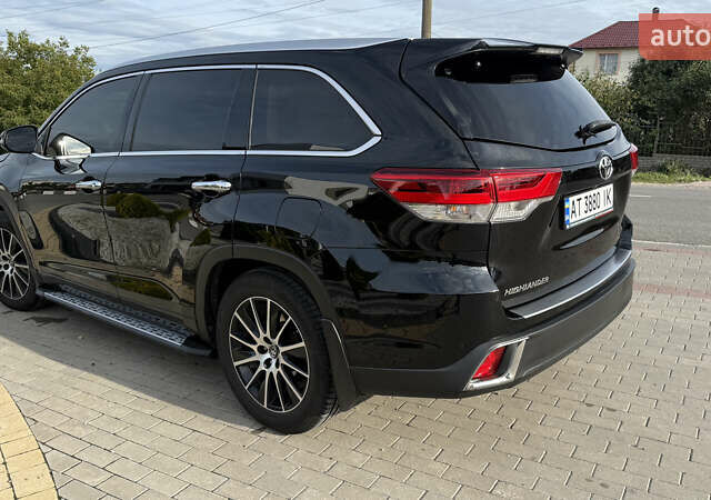 Черный Тойота Хайлендер, объемом двигателя 3.46 л и пробегом 394 тыс. км за 27800 $, фото 6 на Automoto.ua