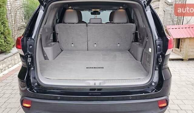 Чорний Тойота Хайлендер, об'ємом двигуна 3.46 л та пробігом 139 тис. км за 25500 $, фото 5 на Automoto.ua