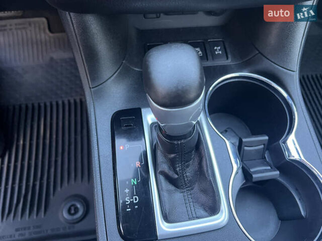 Черный Тойота Хайлендер, объемом двигателя 3.46 л и пробегом 200 тыс. км за 24500 $, фото 46 на Automoto.ua