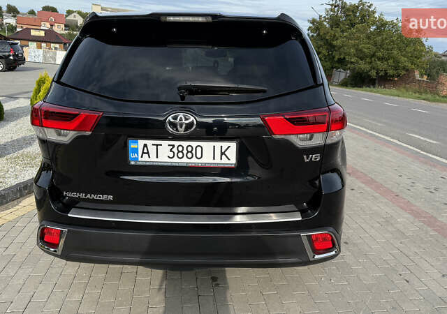 Черный Тойота Хайлендер, объемом двигателя 3.46 л и пробегом 394 тыс. км за 27800 $, фото 5 на Automoto.ua