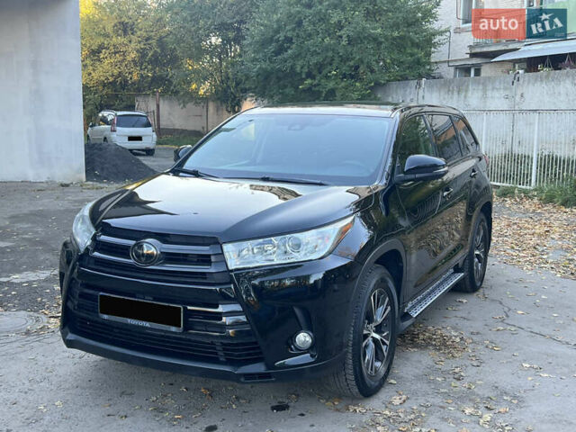 Черный Тойота Хайлендер, объемом двигателя 3.46 л и пробегом 200 тыс. км за 24500 $, фото 23 на Automoto.ua