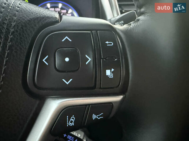 Черный Тойота Хайлендер, объемом двигателя 3.46 л и пробегом 123 тыс. км за 27000 $, фото 44 на Automoto.ua