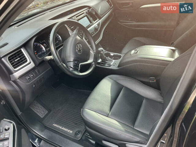 Черный Тойота Хайлендер, объемом двигателя 2.67 л и пробегом 106 тыс. км за 27000 $, фото 13 на Automoto.ua