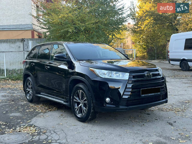 Черный Тойота Хайлендер, объемом двигателя 3.46 л и пробегом 200 тыс. км за 24500 $, фото 14 на Automoto.ua