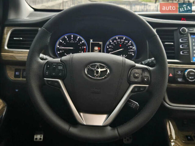 Черный Тойота Хайлендер, объемом двигателя 3.5 л и пробегом 110 тыс. км за 29200 $, фото 24 на Automoto.ua