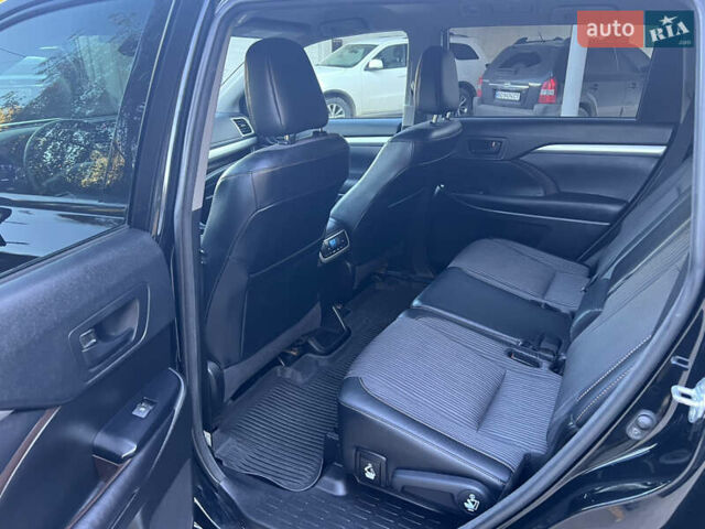 Черный Тойота Хайлендер, объемом двигателя 3.46 л и пробегом 200 тыс. км за 24500 $, фото 50 на Automoto.ua