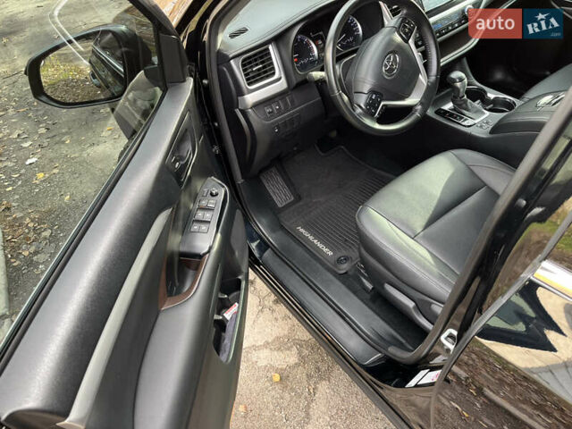 Черный Тойота Хайлендер, объемом двигателя 2.67 л и пробегом 106 тыс. км за 27000 $, фото 12 на Automoto.ua