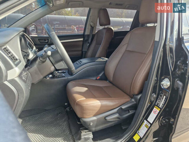 Черный Тойота Хайлендер, объемом двигателя 3.5 л и пробегом 49 тыс. км за 20900 $, фото 20 на Automoto.ua