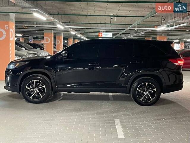 Черный Тойота Хайлендер, объемом двигателя 3.5 л и пробегом 49 тыс. км за 28500 $, фото 4 на Automoto.ua