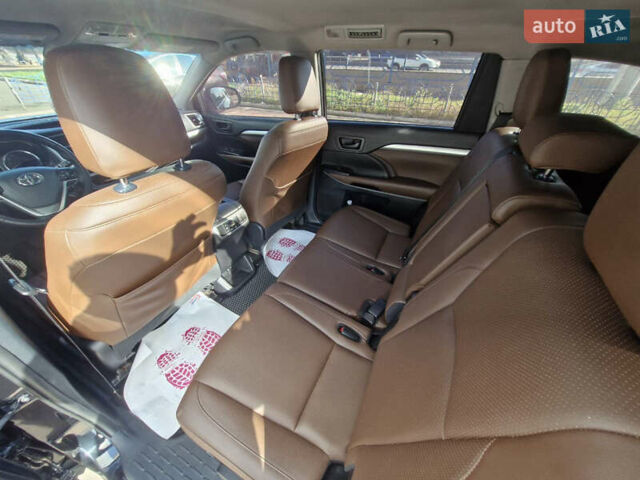 Черный Тойота Хайлендер, объемом двигателя 3.5 л и пробегом 49 тыс. км за 20900 $, фото 15 на Automoto.ua