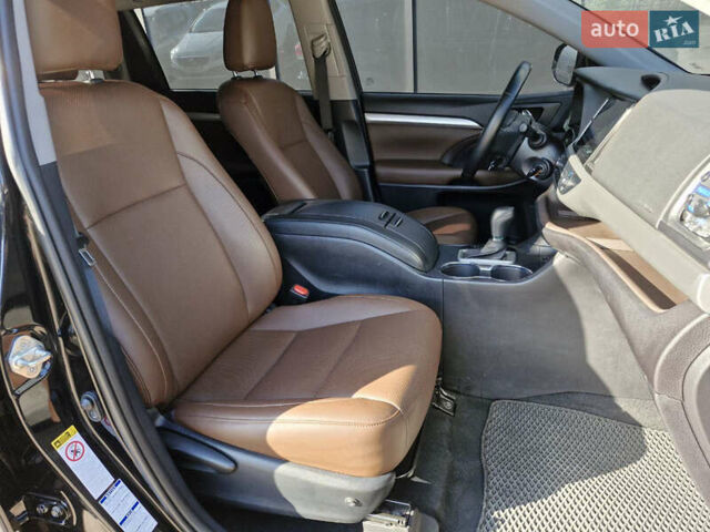 Черный Тойота Хайлендер, объемом двигателя 3.5 л и пробегом 49 тыс. км за 20900 $, фото 29 на Automoto.ua