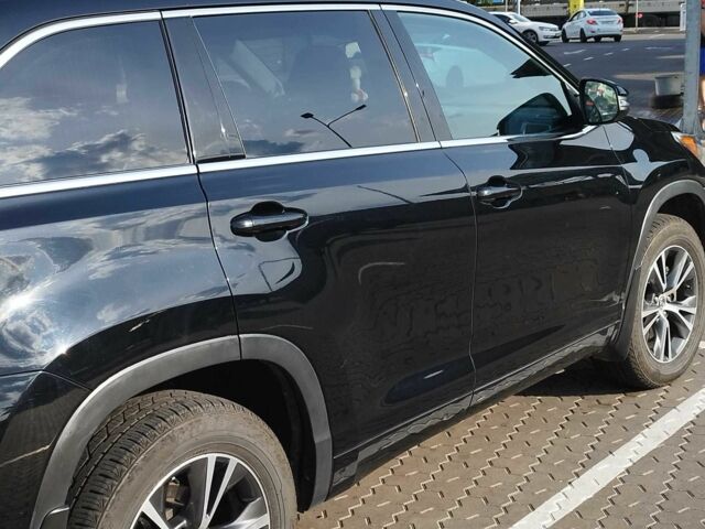 Черный Тойота Хайлендер, объемом двигателя 3.5 л и пробегом 65 тыс. км за 26500 $, фото 3 на Automoto.ua