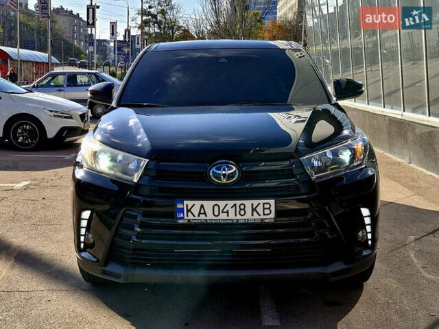 Черный Тойота Хайлендер, объемом двигателя 3.5 л и пробегом 49 тыс. км за 20900 $, фото 1 на Automoto.ua