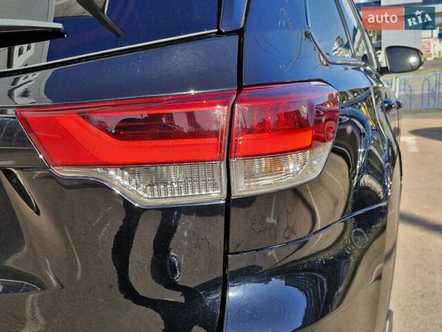 Черный Тойота Хайлендер, объемом двигателя 3.5 л и пробегом 49 тыс. км за 20900 $, фото 8 на Automoto.ua