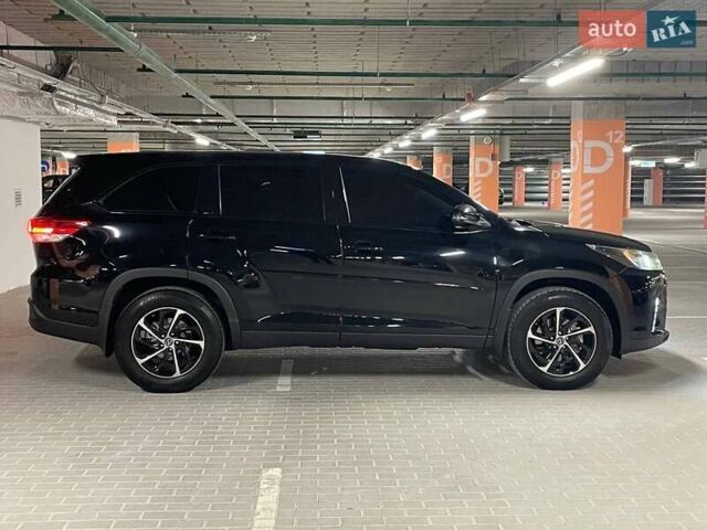 Черный Тойота Хайлендер, объемом двигателя 3.5 л и пробегом 49 тыс. км за 28500 $, фото 5 на Automoto.ua