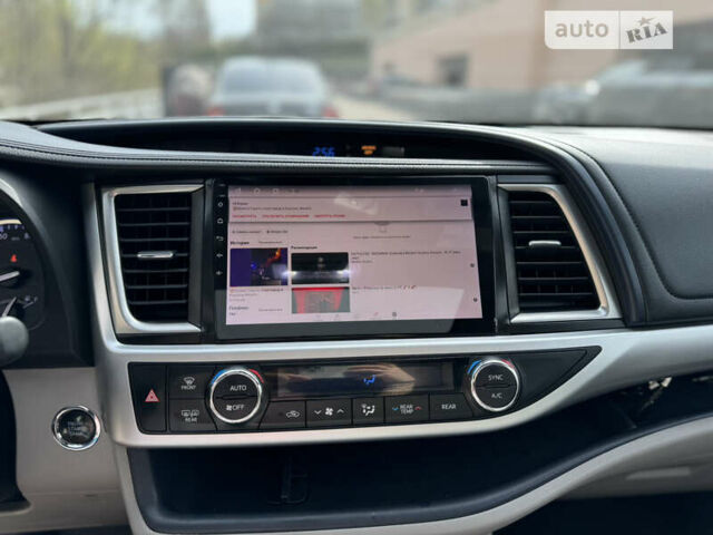 Черный Тойота Хайлендер, объемом двигателя 3.46 л и пробегом 95 тыс. км за 32900 $, фото 11 на Automoto.ua