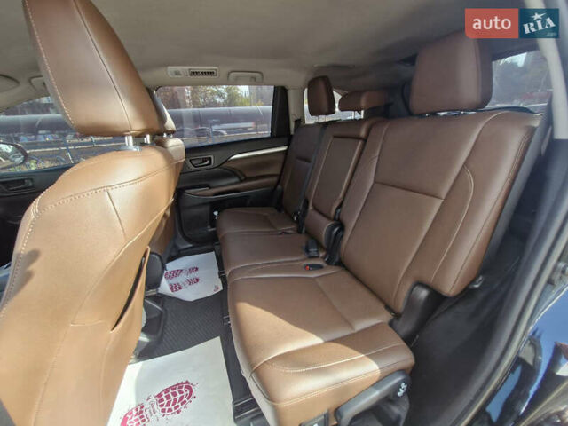 Черный Тойота Хайлендер, объемом двигателя 3.5 л и пробегом 49 тыс. км за 20900 $, фото 22 на Automoto.ua