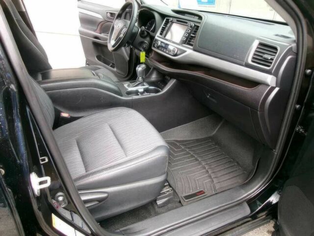 Черный Тойота Хайлендер, объемом двигателя 3.5 л и пробегом 41 тыс. км за 26000 $, фото 6 на Automoto.ua