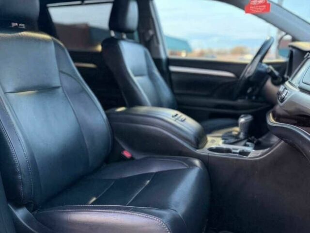 Черный Тойота Хайлендер, объемом двигателя 3.5 л и пробегом 43 тыс. км за 5400 $, фото 9 на Automoto.ua