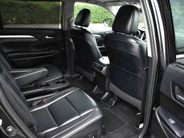 Чорний Тойота Хайлендер, об'ємом двигуна 3.5 л та пробігом 44 тис. км за 14200 $, фото 10 на Automoto.ua