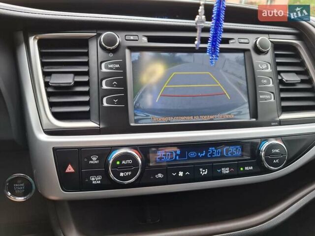 Чорний Тойота Хайлендер, об'ємом двигуна 3.46 л та пробігом 160 тис. км за 35200 $, фото 14 на Automoto.ua