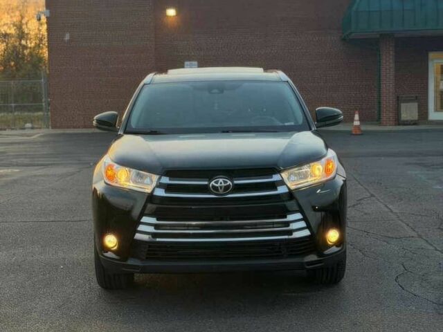 Черный Тойота Хайлендер, объемом двигателя 3.5 л и пробегом 43 тыс. км за 5400 $, фото 1 на Automoto.ua