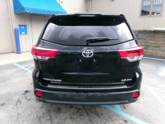 Черный Тойота Хайлендер, объемом двигателя 3.5 л и пробегом 41 тыс. км за 26000 $, фото 4 на Automoto.ua