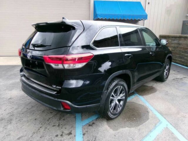 Черный Тойота Хайлендер, объемом двигателя 3.5 л и пробегом 41 тыс. км за 26000 $, фото 5 на Automoto.ua