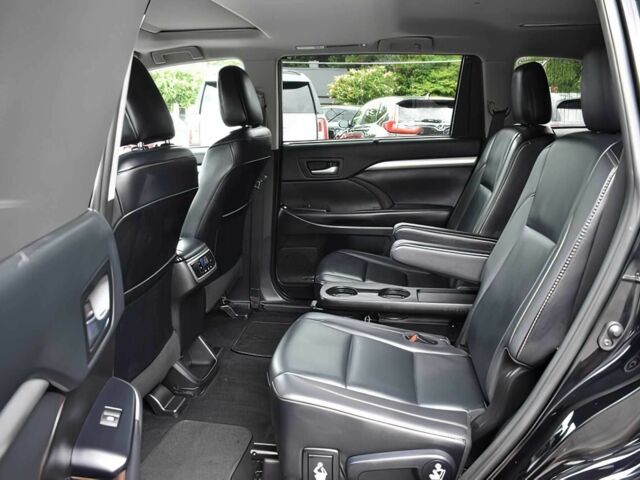 Чорний Тойота Хайлендер, об'ємом двигуна 3.5 л та пробігом 44 тис. км за 14200 $, фото 9 на Automoto.ua