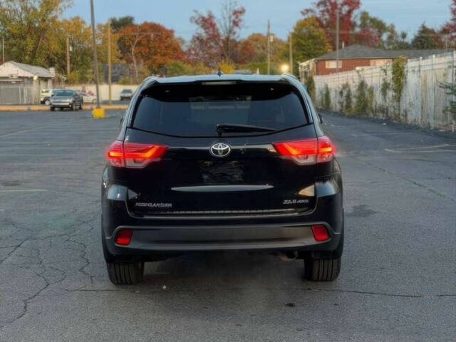 Черный Тойота Хайлендер, объемом двигателя 3.5 л и пробегом 43 тыс. км за 5400 $, фото 6 на Automoto.ua