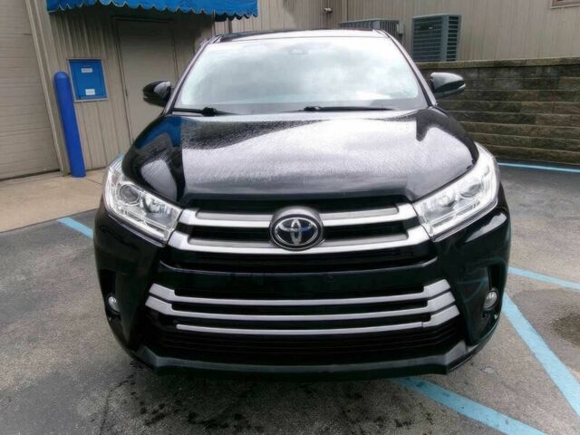 Черный Тойота Хайлендер, объемом двигателя 3.5 л и пробегом 41 тыс. км за 26000 $, фото 1 на Automoto.ua