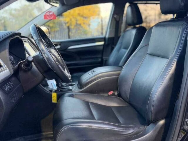 Черный Тойота Хайлендер, объемом двигателя 3.5 л и пробегом 43 тыс. км за 5400 $, фото 8 на Automoto.ua