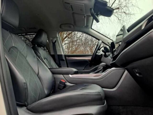 Черный Тойота Хайлендер, объемом двигателя 3 л и пробегом 30 тыс. км за 31500 $, фото 5 на Automoto.ua