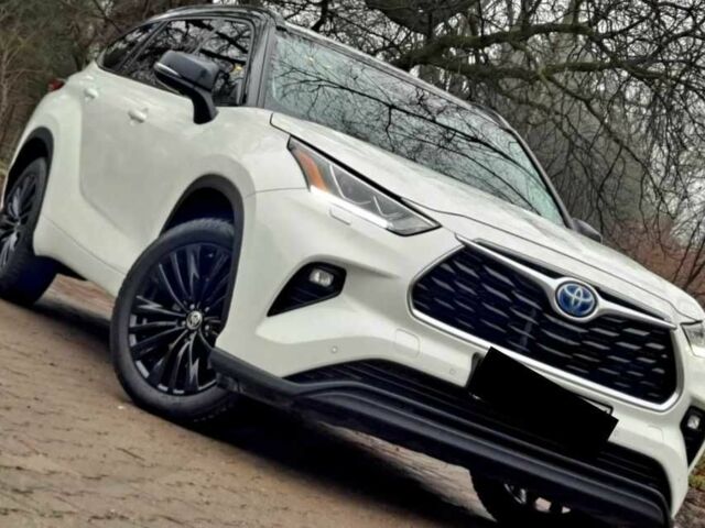 Черный Тойота Хайлендер, объемом двигателя 3 л и пробегом 30 тыс. км за 31500 $, фото 1 на Automoto.ua