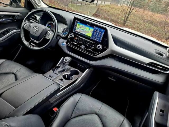 Черный Тойота Хайлендер, объемом двигателя 3 л и пробегом 30 тыс. км за 31500 $, фото 4 на Automoto.ua