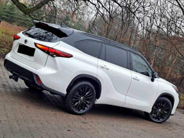 Черный Тойота Хайлендер, объемом двигателя 3 л и пробегом 30 тыс. км за 31500 $, фото 3 на Automoto.ua