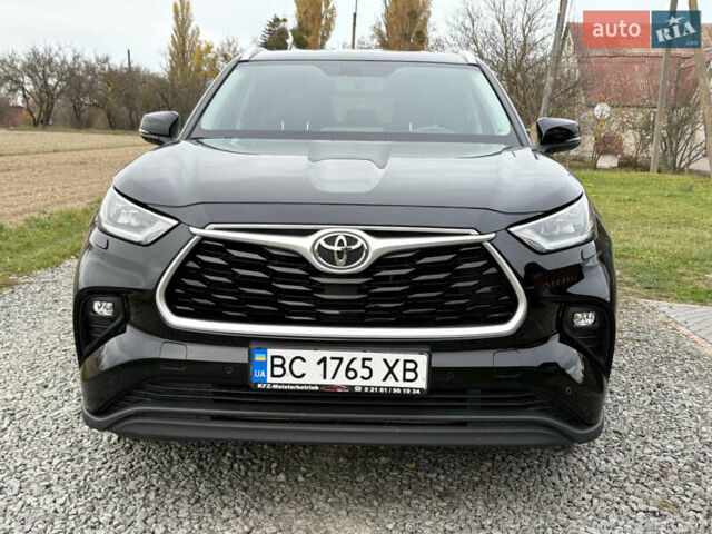 Черный Тойота Хайлендер, объемом двигателя 3.46 л и пробегом 65 тыс. км за 37700 $, фото 1 на Automoto.ua