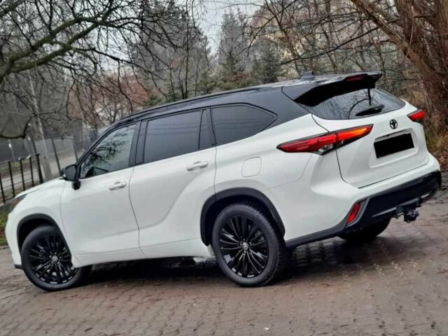 Черный Тойота Хайлендер, объемом двигателя 3 л и пробегом 30 тыс. км за 31500 $, фото 2 на Automoto.ua