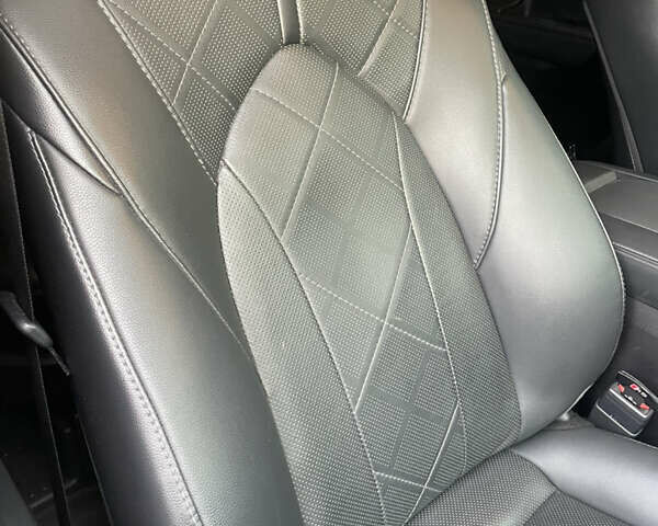 Тойота Хайлендер 2021 в Киеве на Automoto.ua Черный Тойота Хайлендер, объемом двигателя 3.46 л и пробегом 77 тыс. км за 46500 $, фото 8 на Automoto.ua