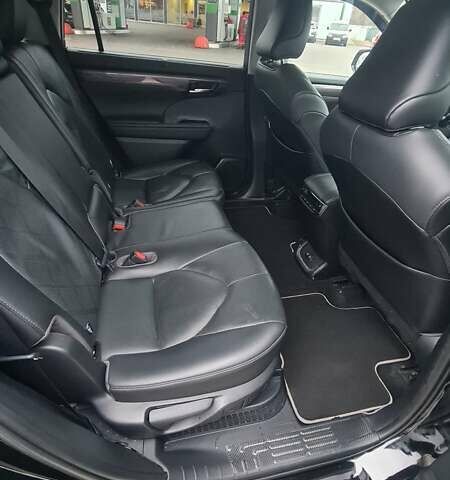 Черный Тойота Хайлендер, объемом двигателя 2.49 л и пробегом 84 тыс. км за 49900 $, фото 5 на Automoto.ua