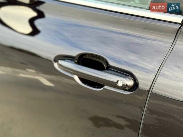 Тойота Хайлендер 2021 в Киеве на Automoto.ua Черный Тойота Хайлендер, объемом двигателя 3.46 л и пробегом 97 тыс. км за 46990 $, фото 19 на Automoto.ua