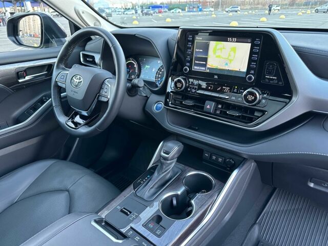 Черный Тойота Хайлендер, объемом двигателя 2.5 л и пробегом 72 тыс. км за 52555 $, фото 2 на Automoto.ua