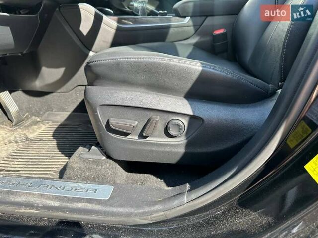 Чорний Тойота Хайлендер, об'ємом двигуна 3.46 л та пробігом 72 тис. км за 42000 $, фото 25 на Automoto.ua