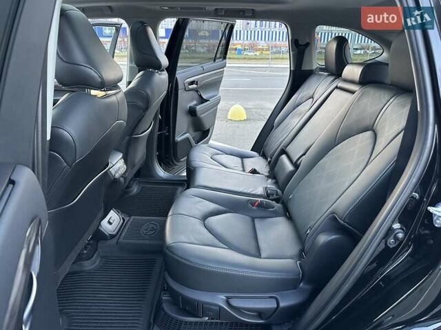 Черный Тойота Хайлендер, объемом двигателя 2.5 л и пробегом 72 тыс. км за 52555 $, фото 18 на Automoto.ua