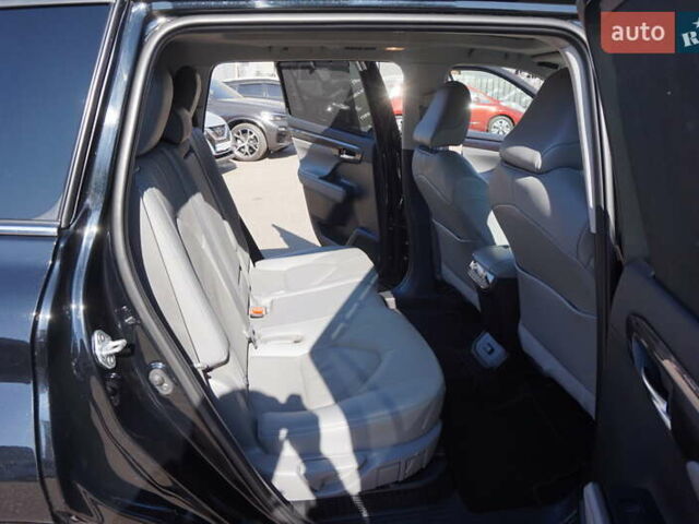 Тойота Хайлендер 2021 у Одесі на Automoto.ua Чорний Тойота Хайлендер, об'ємом двигуна 2.49 л та пробігом 32 тис. км за 41500 $, фото 30 на Automoto.ua