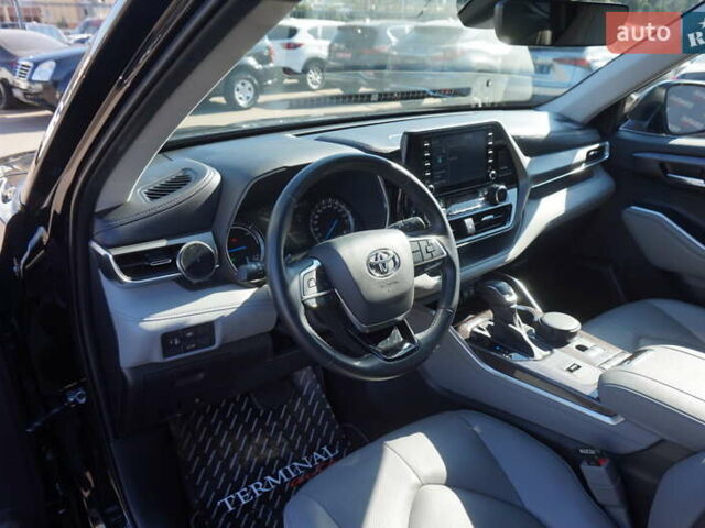 Тойота Хайлендер 2021 у Одесі на Automoto.ua Чорний Тойота Хайлендер, об'ємом двигуна 2.49 л та пробігом 32 тис. км за 41500 $, фото 45 на Automoto.ua