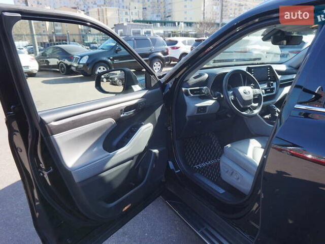 Тойота Хайлендер 2021 у Одесі на Automoto.ua Чорний Тойота Хайлендер, об'ємом двигуна 2.49 л та пробігом 32 тис. км за 41500 $, фото 17 на Automoto.ua